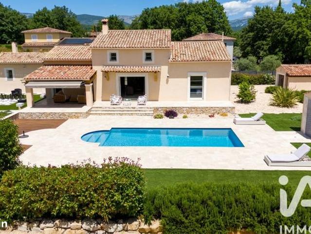 Propriété 5 pièces 175 m²