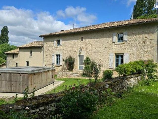 Propriété 5 pièces 175 m²