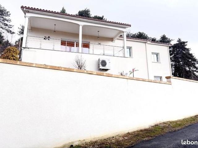 Propriété 5 pièces 175 m²