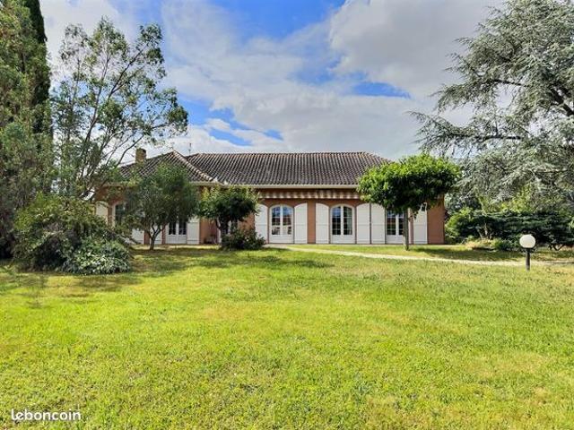 Propriété 5 pièces 175 m²