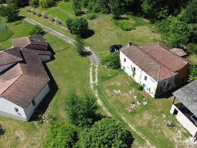 Propriété 5 pièces 176 m²