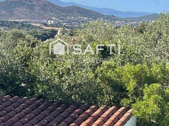 Propriété 5 pièces 176 m²