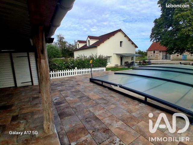 Propriété 5 pièces 176 m²