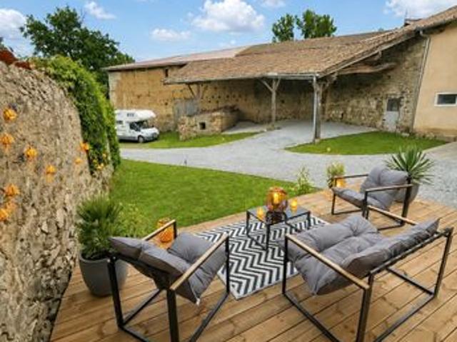 Propriété 5 pièces 176 m²