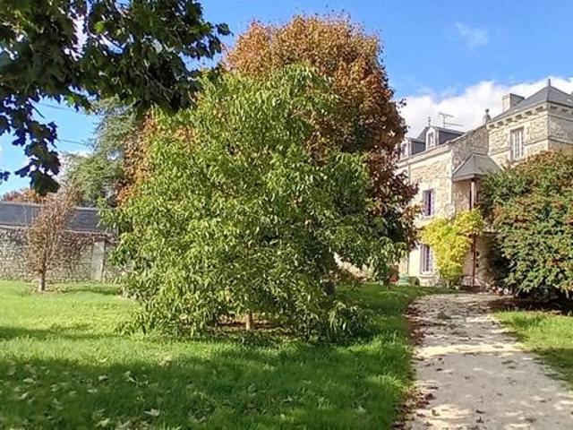 Propriété 5 pièces 177 m²