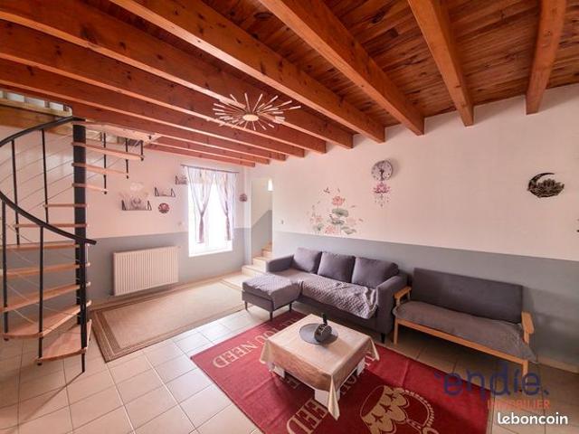 Propriété 5 pièces 177 m²