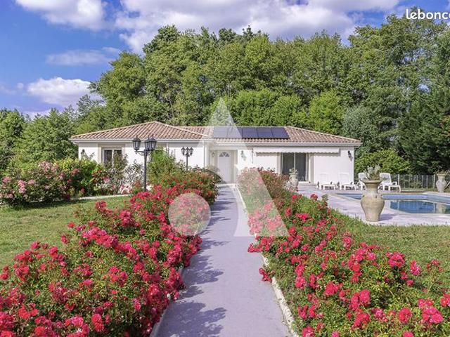 Propriété 5 pièces 177 m²