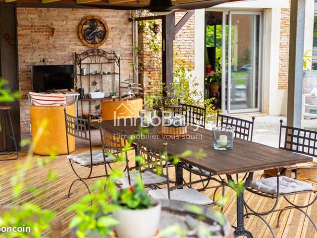 Propriété 5 pièces 177 m²