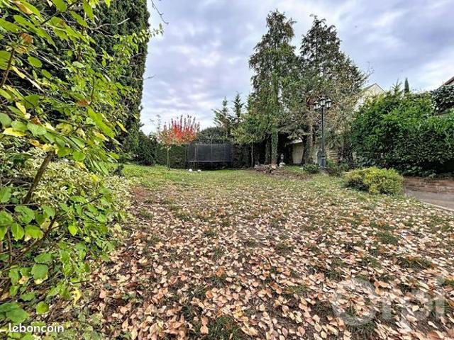 Propriété 5 pièces 177 m²