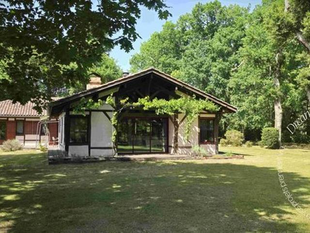 Propriété 5 pièces 178 m²