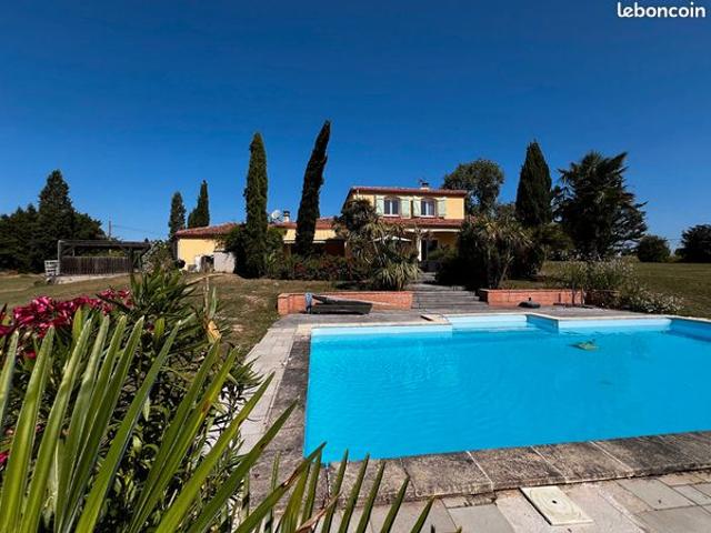 Propriété 5 pièces 178 m²