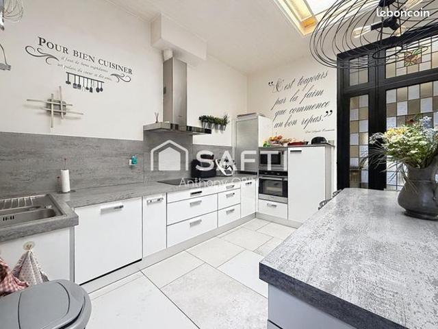 Propriété 5 pièces 178 m²