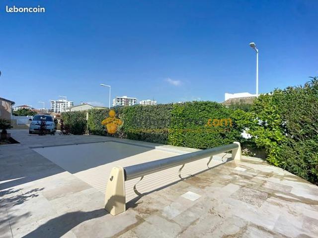 Propriété 5 pièces 179 m²