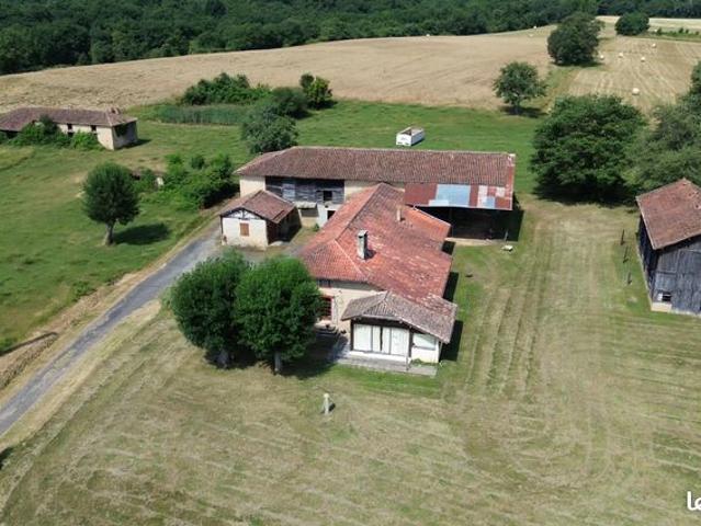 Propriété 5 pièces 179 m²