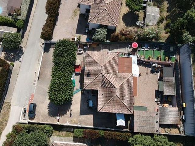 Propriété 5 pièces 170 m²