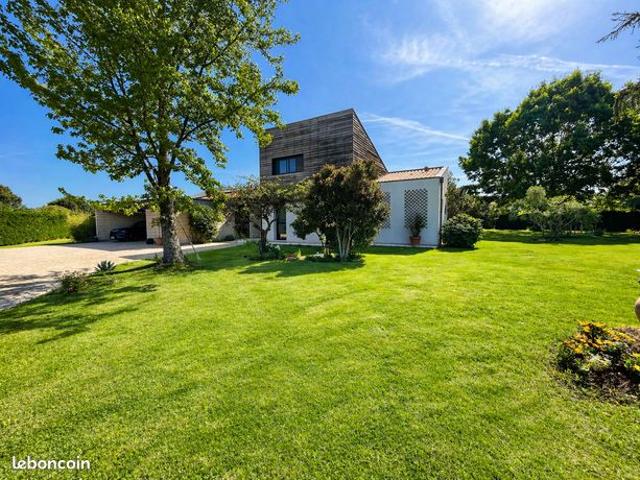 Propriété 5 pièces 170 m²