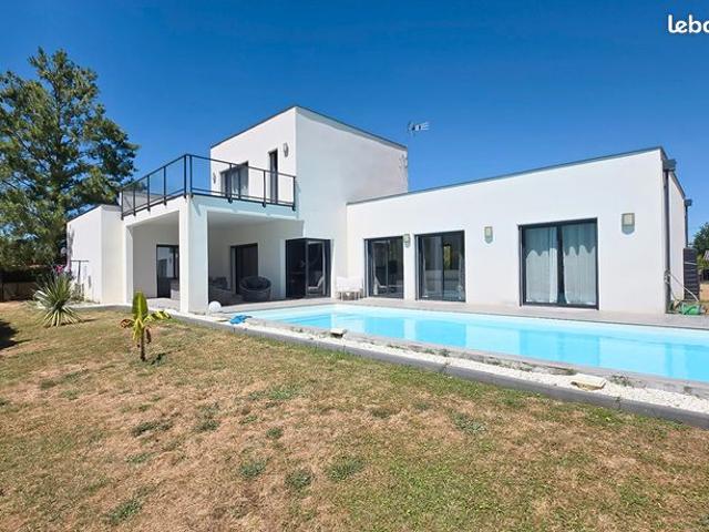 Propriété 5 pièces 170 m²