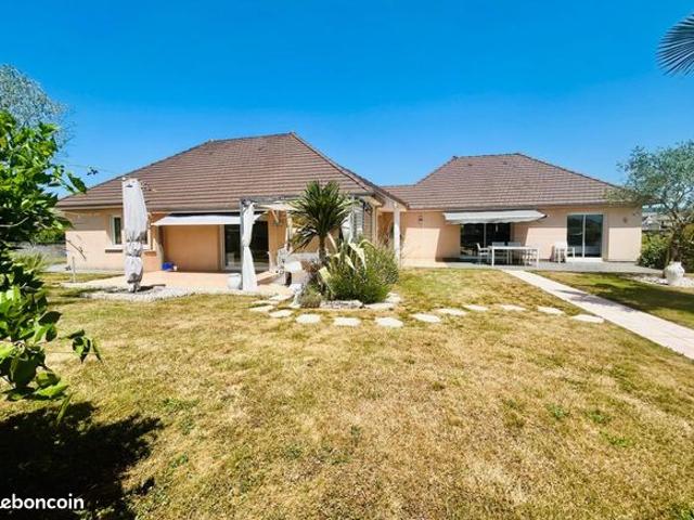 Propriété 5 pièces 170 m²