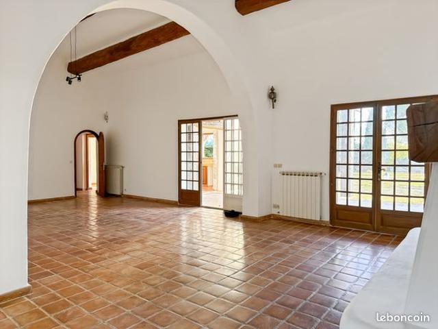 Propriété 5 pièces 170 m²