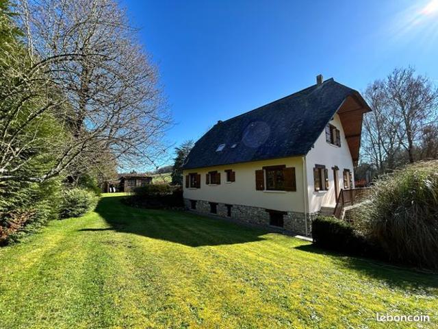 Propriété 5 pièces 183 m²