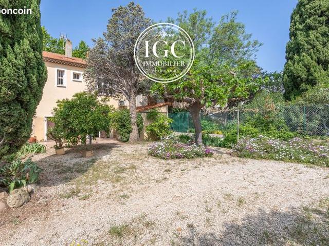 Propriété 5 pièces 171 m²