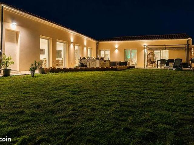 Propriété 5 pièces 172 m²