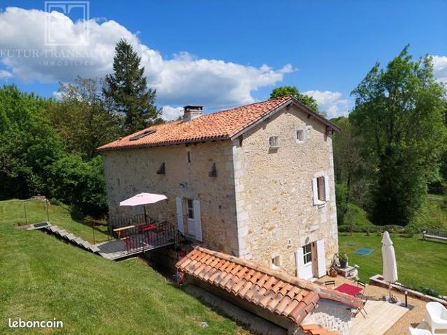Propriété 5 pièces 184 m²