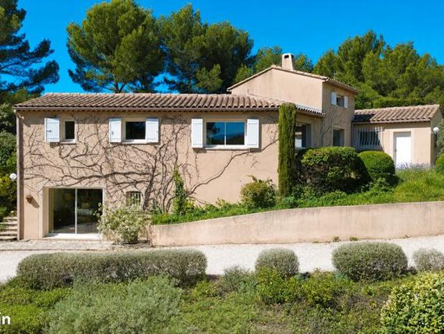 Propriété 5 pièces 185 m²