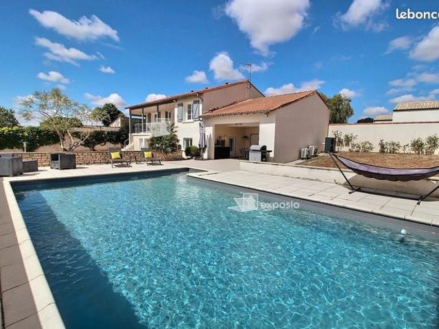 Propriété 5 pièces 185 m²