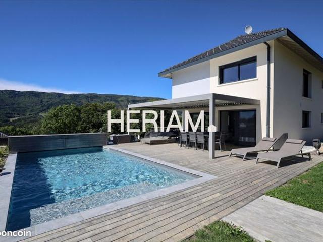 Propriété 5 pièces 185 m²