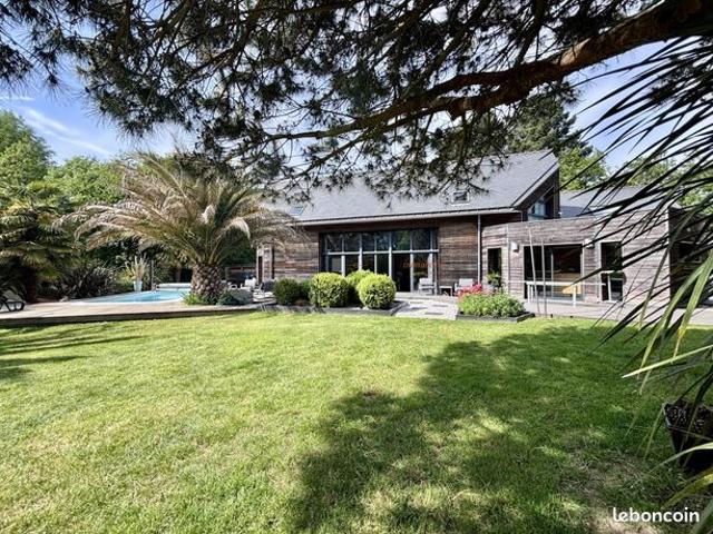 Propriété 5 pièces 185 m²