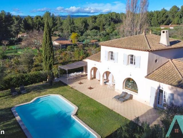 Propriété 5 pièces 185 m²