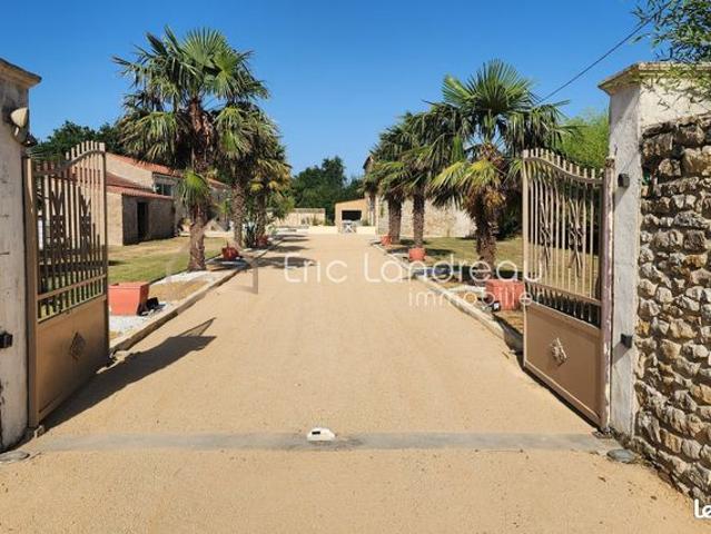 Propriété 5 pièces 186 m²