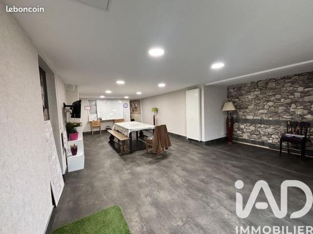 Propriété 5 pièces 186 m²
