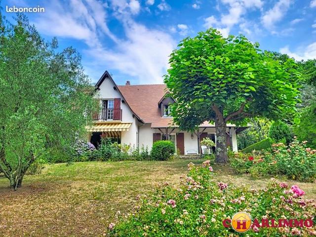 Propriété 5 pièces 186 m²