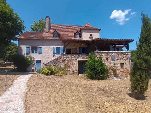 Propriété 5 pièces 187 m²