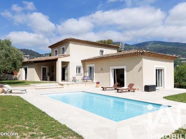 Propriété 5 pièces 187 m²