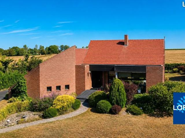 Propriété 5 pièces 201 m²