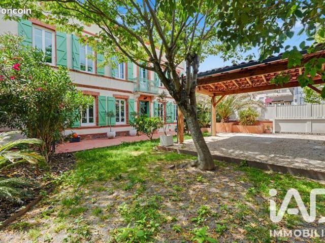 Propriété 5 pièces 180 m²