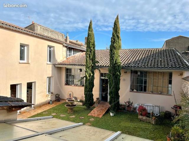 Propriété 5 pièces 180 m²