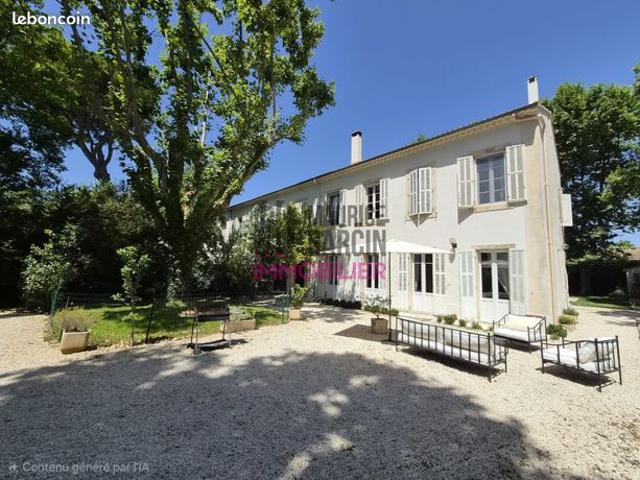 Propriété 5 pièces 180 m²