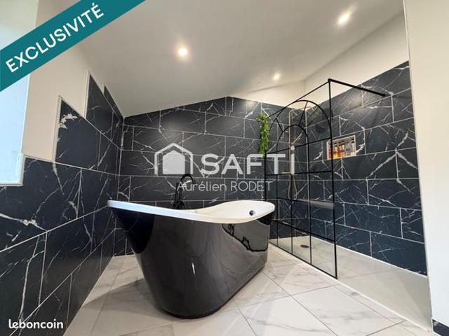 Propriété 5 pièces 180 m²