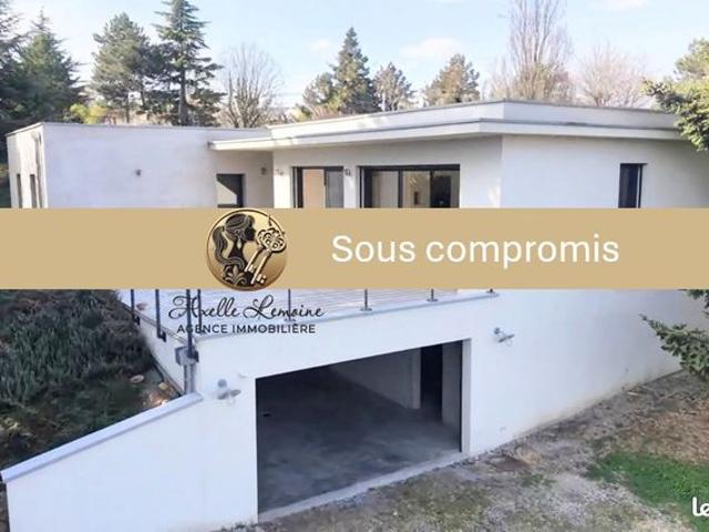 Propriété 5 pièces 180 m²