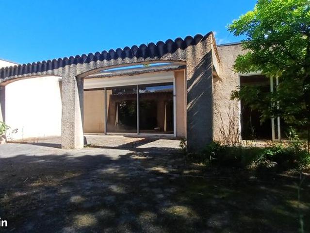 Propriété 5 pièces 180 m²