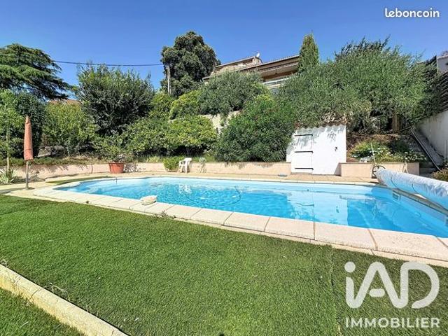 Propriété 5 pièces 180 m²