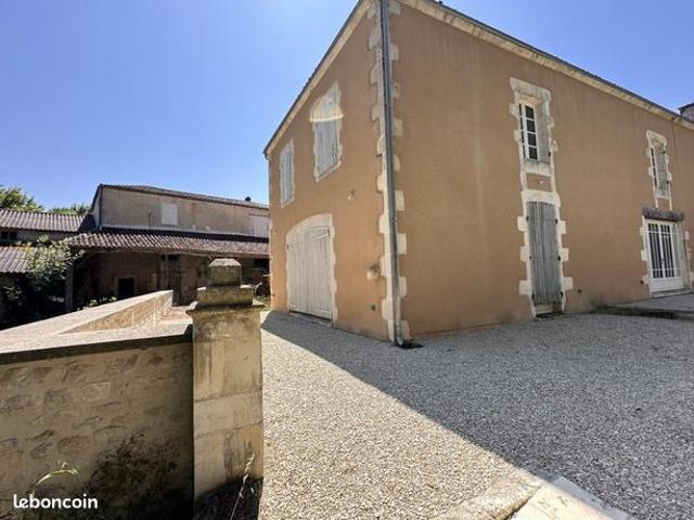 Propriété 5 pièces 180 m²