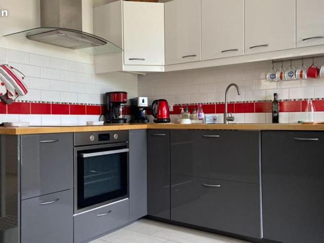Propriété 5 pièces 180 m²