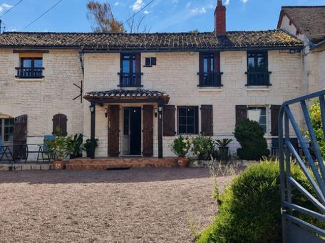Propriété 5 pièces 180 m²