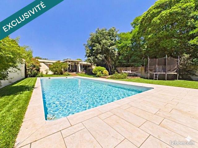 Propriété 5 pièces 180 m²