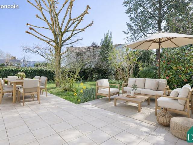 Propriété 5 pièces 181 m²
